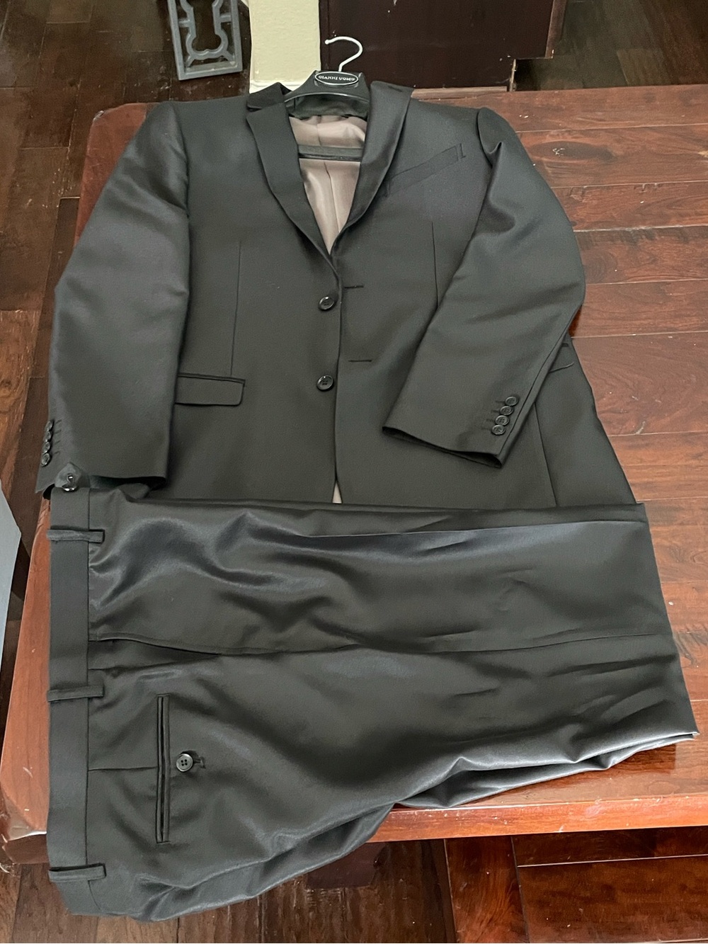 Men’s Black Two-Button Jacket and Trousers Gianni Uomo 40L